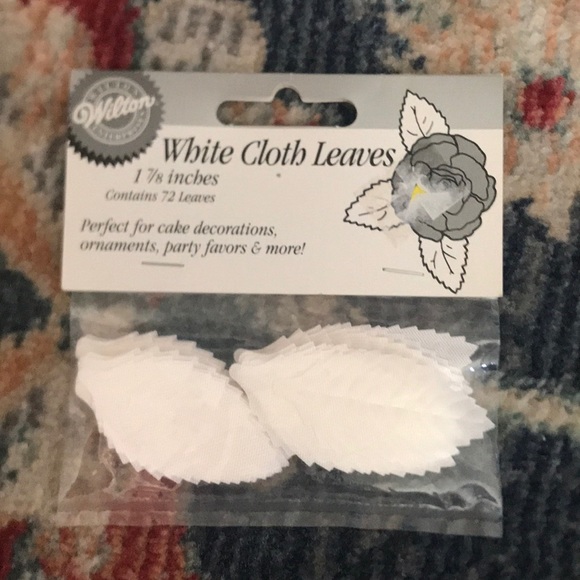 Faux Calla Lily and White Cloth Leaves Bundle - Picture 5 of 7